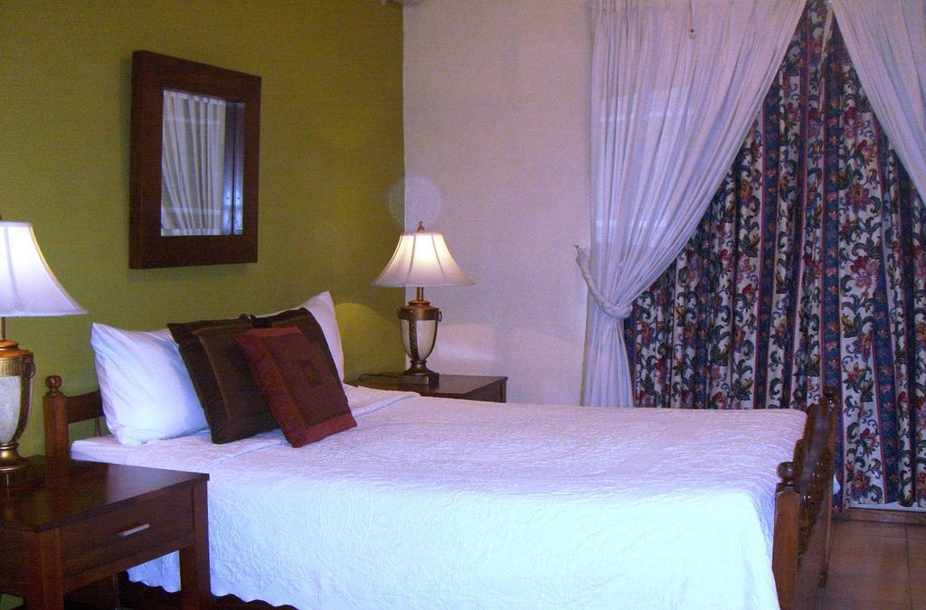 Hotel San Mateo San Salvador Chambre photo
