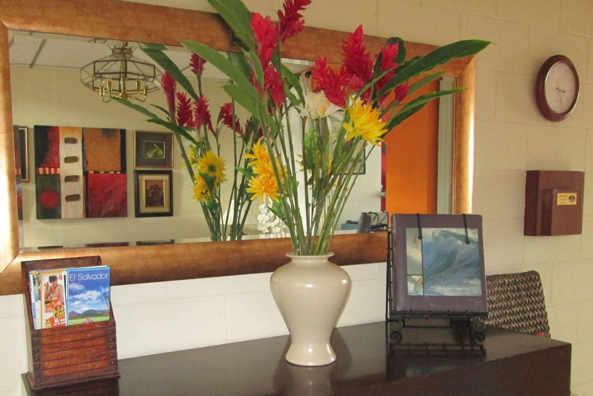 Hotel San Mateo San Salvador Extérieur photo